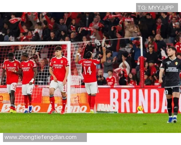 曼联与曼城在鸟巢的巅峰对决引发足球盛宴的热潮